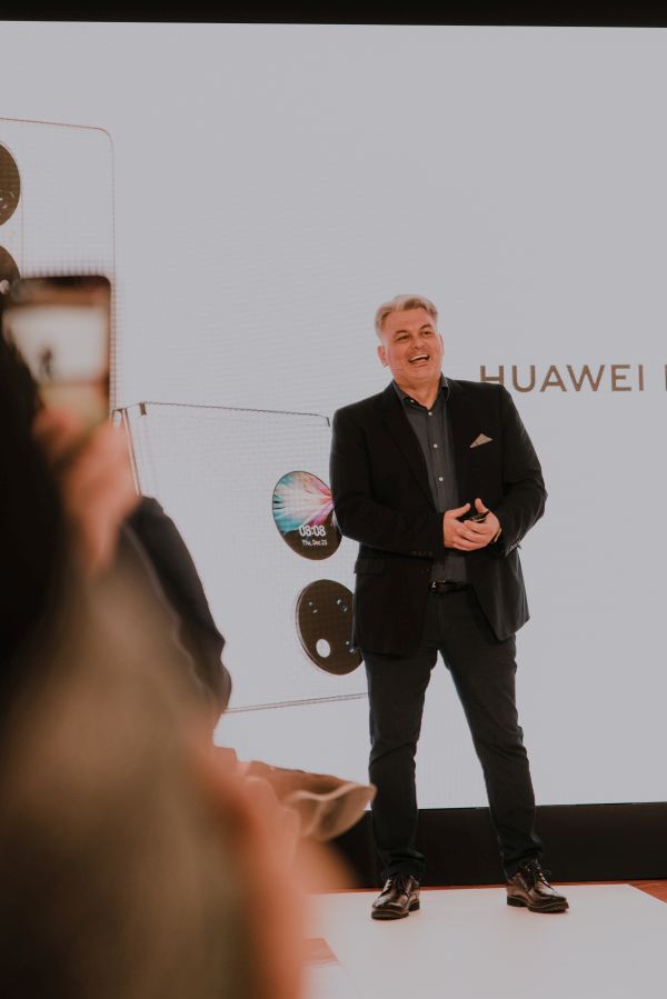O κ. Πέτρος Δρακόπουλος, Marketing Director της Huawei CBG στην Ελλάδα