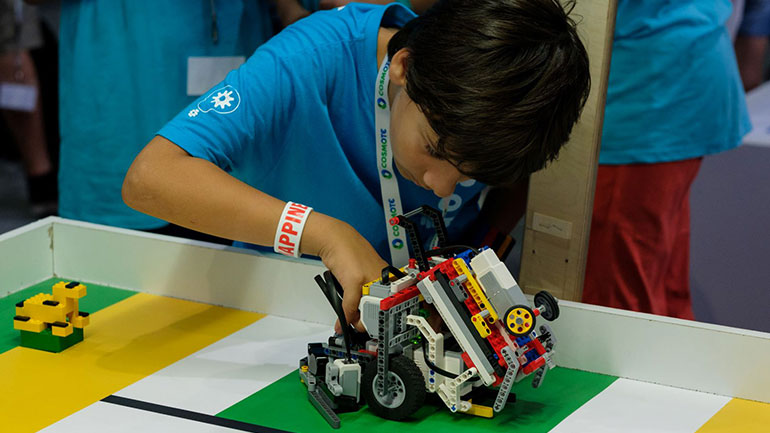8ος Πανελλήνιος Διαγωνισμός Εκπαιδευτικής Ρομποτικής: Τα παιδιά είναι το μέλλον