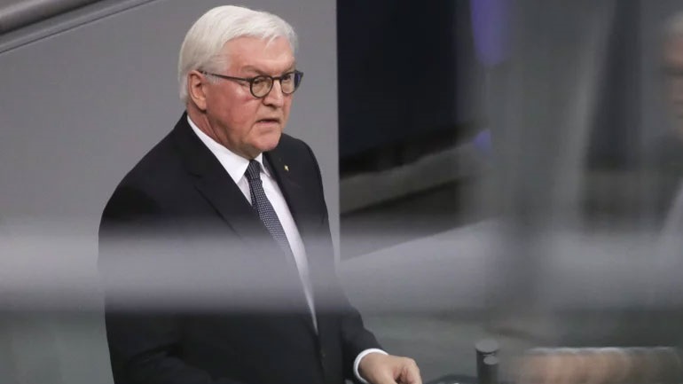 Σταϊνμάιερ: Πούτιν και Λαβρόφ να λογοδοτήσουν στο Διεθνές Ποινικό Δικαστήριο