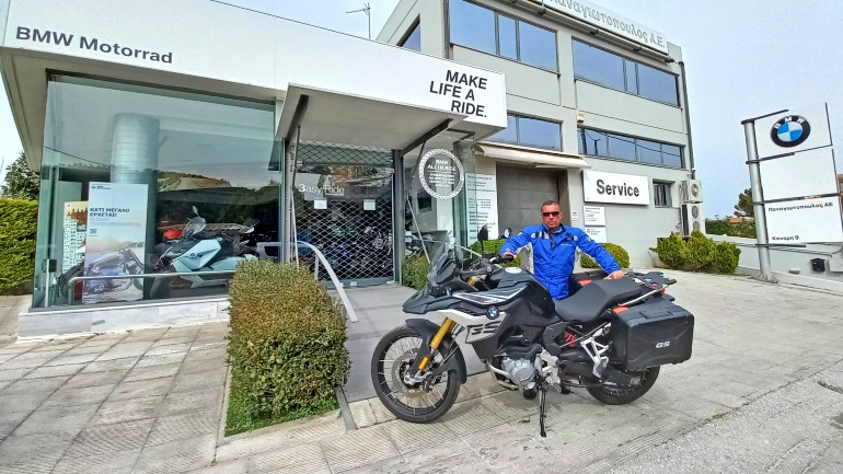 Έτοιμος για νέες περιπέτειες ο Κωνσταντίνος Μητσάκης.