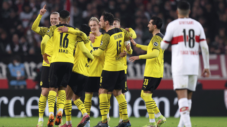 «Τρίποντο» η Ντόρτμουντ, 2-0 τη Στουτγκάρδη