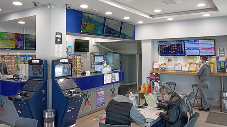 «Τίναξε την Μπάνκα» με το νέο ΣΚΡΑΤΣ – Ιδιοκτήτρια πρακτορείου ΟΠΑΠ μιλάει για το νέο παιχνίδι με τις μεγαλύτερες πιθανότητες για κέρδη