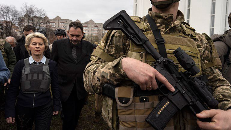 Ούρσουλα φον ντερ Λάιεν: Στην Μπούτσα είδαμε το «απάνθρωπο πρόσωπο» του ρωσικού στρατού