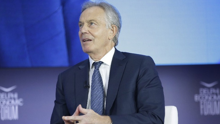 Τόνι Μπλερ: Με ανησυχεί ότι γινόμαστε μάρτυρες μιας τρίτης «ενσάρκωσης» του Πούτιν