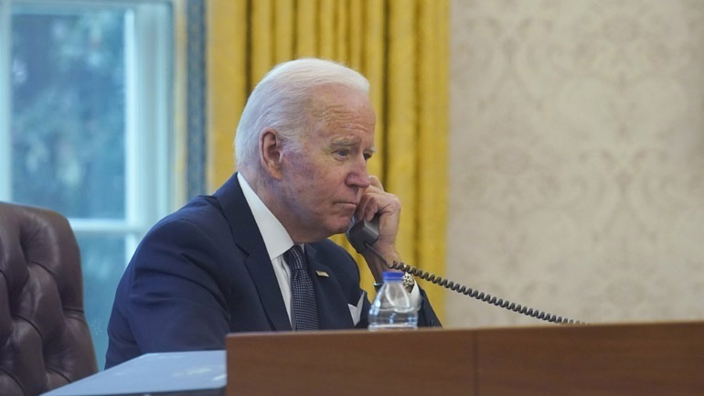 Τηλεφωνική επικοινωνία Μπάιντεν με τον πρόεδρο της Νότιας Αφρικής για την Ουκρανία