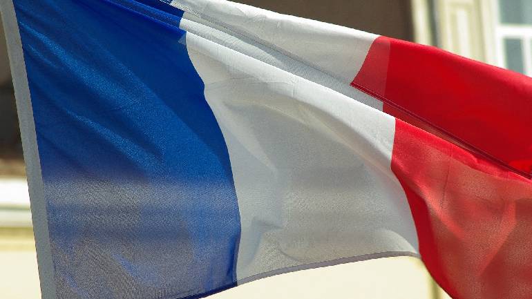 Ο συντηρητικός Ερίκ Σιοτί δεν θα ψηφίσει τον Μακρόν στον δεύτερο γύρο