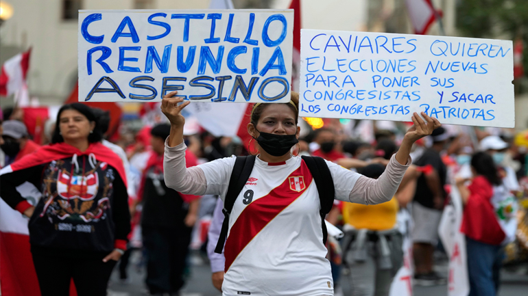 Περού: Εκατοντάδες διαδηλωτές απαιτούν την παραίτηση του προέδρου