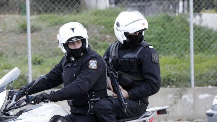 ΕΛ.ΑΣ.: “Με δεδομένο την επείγουσα κατάσταση σπάσαμε την πόρτα”