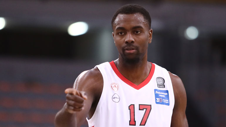 Ολυμπιακός: Στο νοσοκομείο ο Ζαν-Σαρλ – Χάνει το ντέρμπι των «αιωνίων»