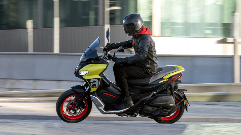 Ένα από τα μεγάλα αστέρια του MotoGP οδηγεί το SR GT.