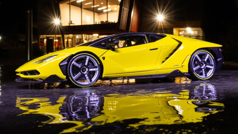 Ταυτοποιήθηκε ο οδηγός της Lamborghini που έτρεχε με 300 χλμ. στην Παραλιακή!