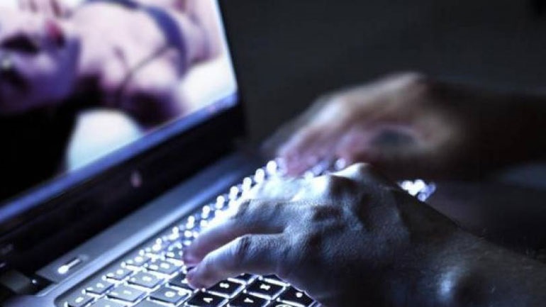 Θεσσαλονίκη: Σε δίκη τρία άτομα για διακίνηση «ροζ» βίντεο