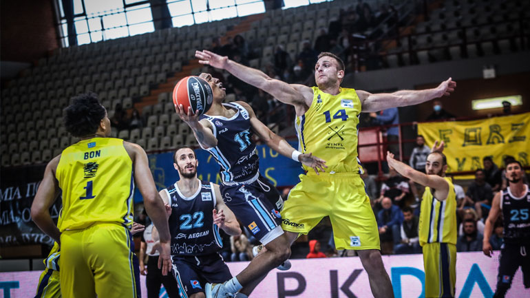 Σπουδαίο «διπλό» για τον Κολοσσό με 84-81 επί του Λαυρίου