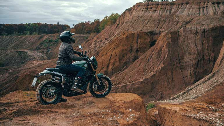 Με το Trail έχει τη δυνατότητα κίνησης και εκτός δρόμου.