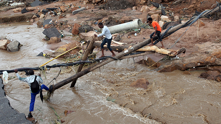 Στους 253 ανέρχονται οι νεκροί από τις καταστροφικές πλημμύρες στη Νότια Αφρική