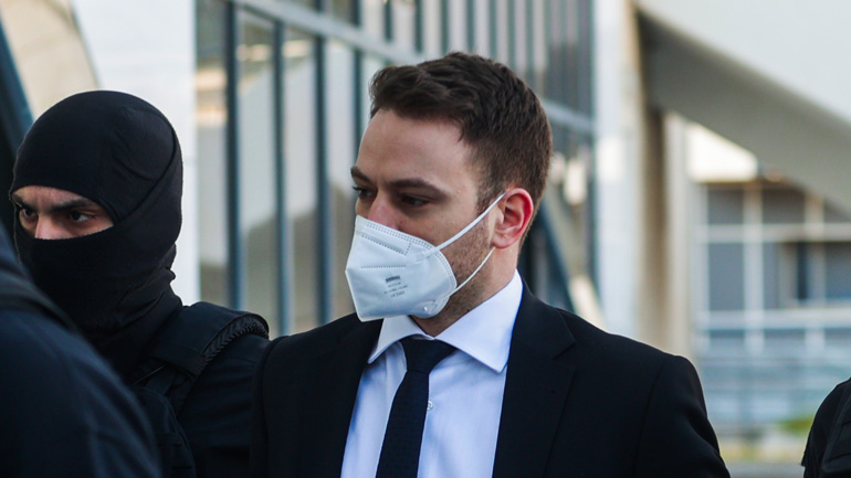 «Αν δεν κάνεις αυτό που πρέπει, θα σε σκοτώσω»