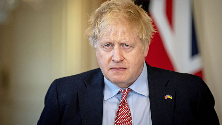 O Μπόρις Τζόνσον ανακοινώνει μέτρα κατά της παράτυπης μετανάστευσης στον απόηχο του «Partygate»