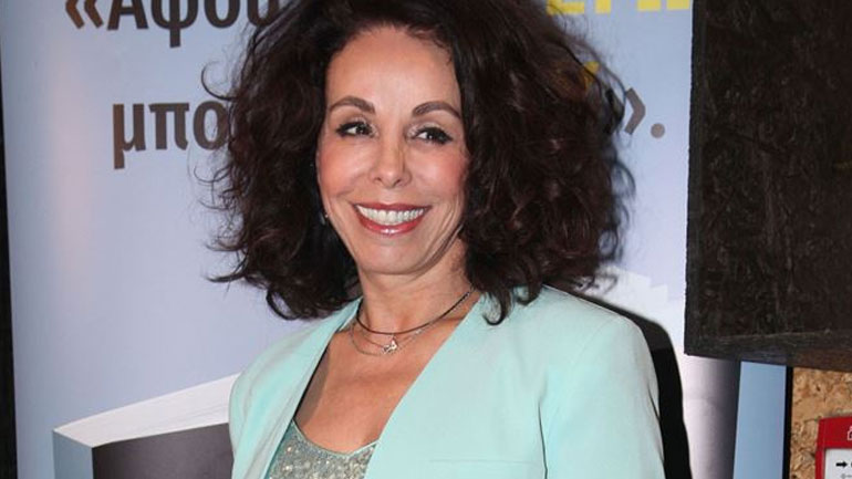 Η εξομολόγηση της Βούλας Πατουλίδου: «Μου έξυσαν όλο το πρόσωπο, αιμορραγούσα συνεχώς»