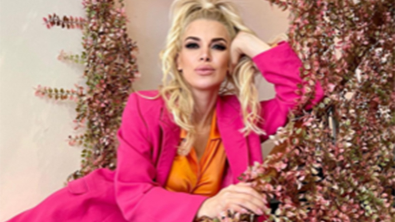 Δεν θα πιστέψετε γιατί πήγε στο νοσοκομείο η Χριστιάνα Καρνέζη