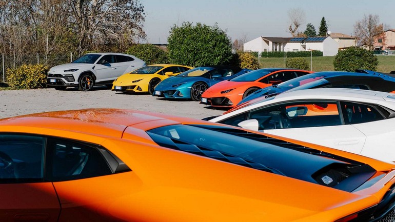 Lamborghini: Πούλησε περισσότερα μοντέλα σε ένα τρίμηνο, απ΄όσες Countach σε 16 χρόνια