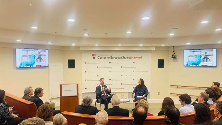 Την αδελφοποίησή τους αποφάσισαν Αθήνα και Βοστώνη Την αδελφοποίησή τους αποφάσισαν Αθήνα και Βοστώνη