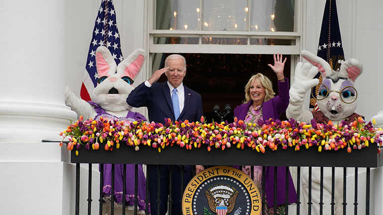 Ο Μπάιντεν φιλοξένησε την παραδοσιακή «πασχαλινή αυγοδρομία» στον Λευκό Οίκο Ο Μπάιντεν φιλοξένησε την παραδοσιακή «πασχαλινή αυγοδρομία» στον Λευκό Οίκο