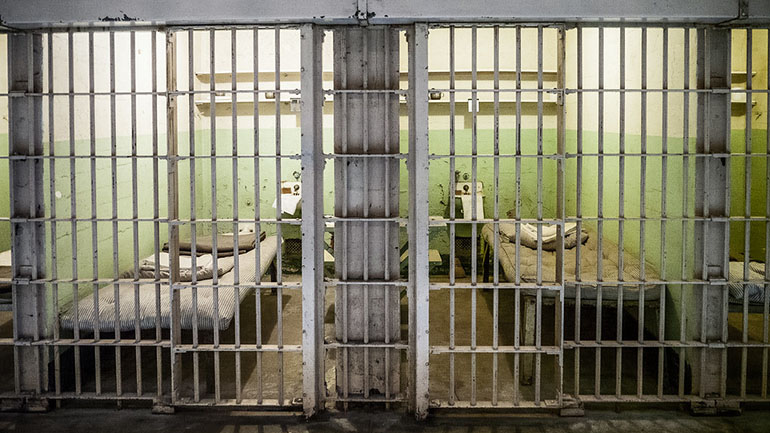 Πακιστάν: Έξι άνδρες καταδικάστηκαν σε θάνατο για το λιντσάρισμα του διευθυντή ενός εργοστασίου Πακιστάν: Έξι άνδρες καταδικάστηκαν σε θάνατο για το λιντσάρισμα του διευθυντή ενός εργοστασίου