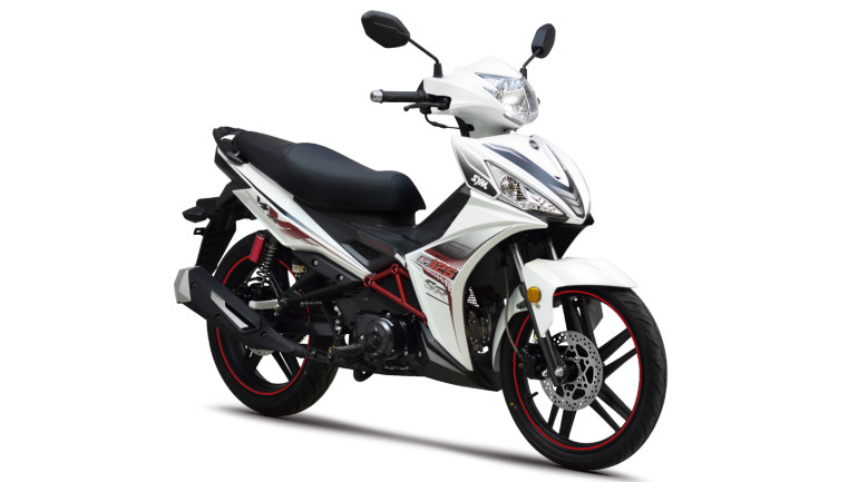 Το πίσω ελαστικό είναι διάστασης 120/70-17.