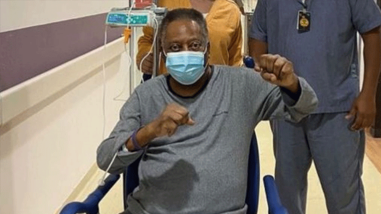 Στο νοσοκομείο ο Πελέ