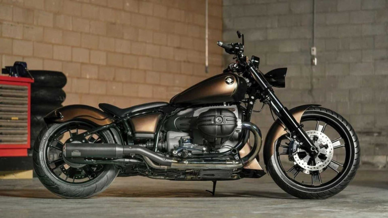 Πολύ ιδιαίτερος ο χάλκινος χρωματισμός.