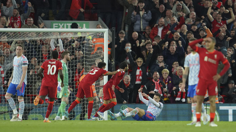 Αγγλία: Καταιγιστική η Λίβερπουλ, 4-0 τη Μάντσεστερ Γιουνάιτεντ