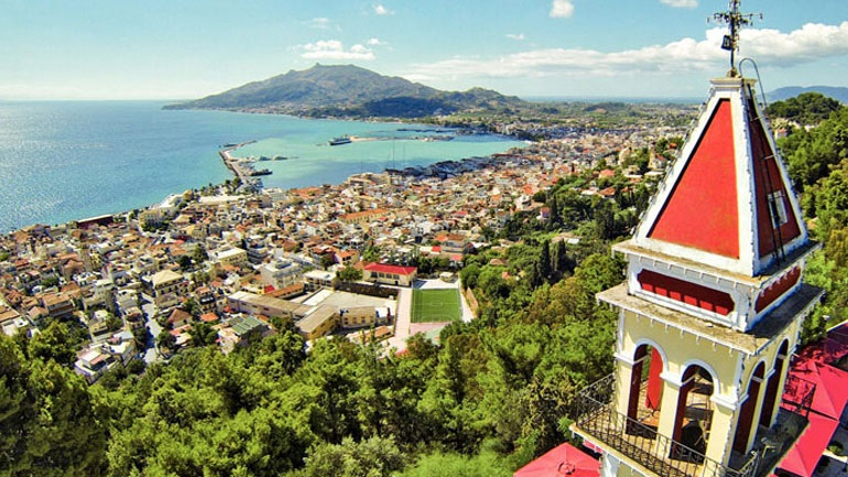 Ζάκυνθος: Με κατάνυξη και πίστη στις επτανησιακές παραδόσεις εορτάζεται η Λαμπρή