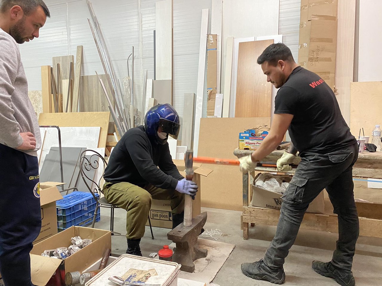 Στιγμιότυπο από την κατασκευή των χαλκουνιών