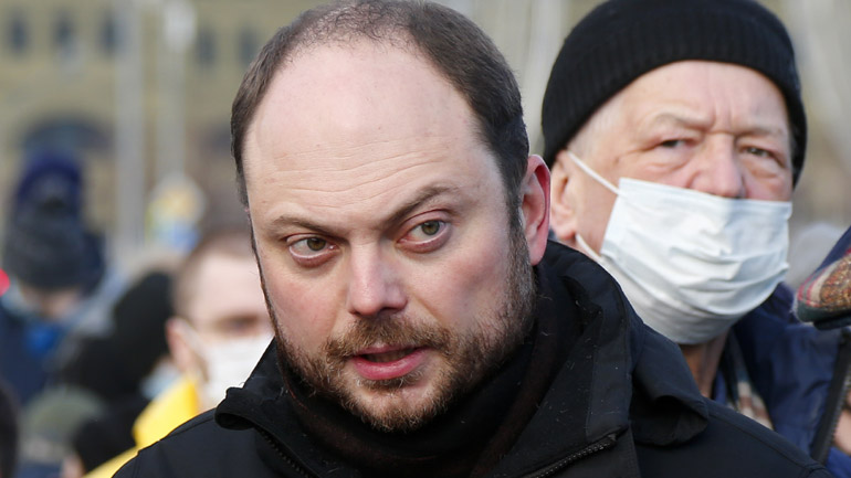 Υπό κράτηση επικριτής του Κρεμλίνου  για  «ψευδείς πληροφορίες» σχετικά με τον ρωσικό στρατό