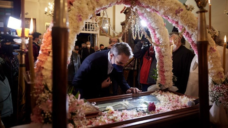 Χανιά: Στον Άγιο Νικόλαο Χαλέπας παρακολούθησε την Ακολουθία του Επιταφίου ο πρωθυπουργός