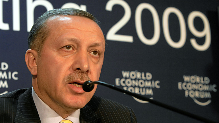 Ο Ερντογάν θα συνομιλήσει τηλεφωνικώς με Πούτιν και Ζελένσκι για να συναντηθούν στην Τουρκία