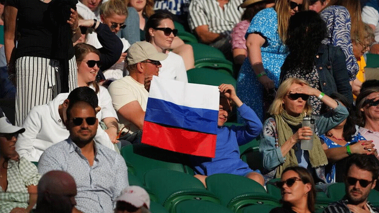 WTA: Εξετάζει κυρώσεις σε Wimbledon και LTA λόγω του αποκλεισμού Ρώσων και Λευκορώσων