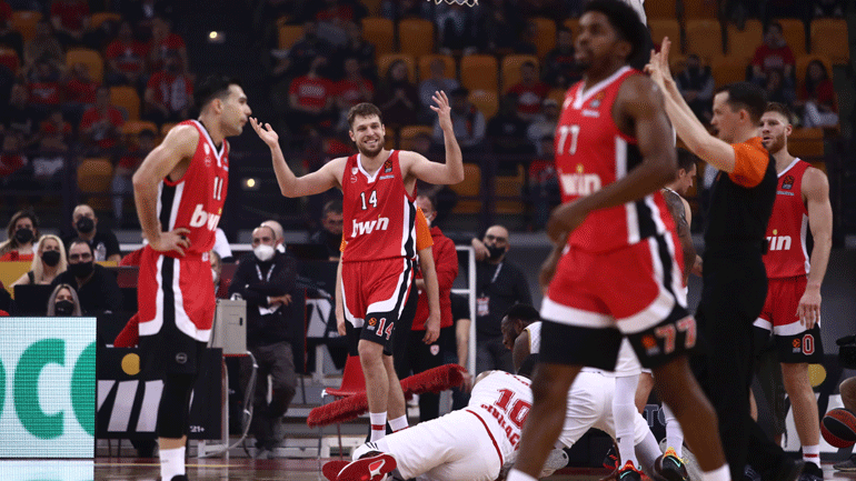 Ισοφάρισε τη σειρά η Μονακό, 96-72 τον Ολυμπιακό στο ΣΕΦ