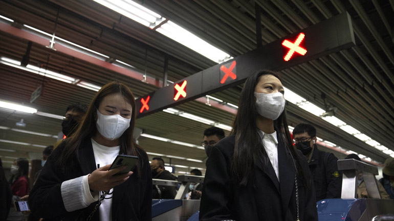 Στους 48 αυξήθηκαν οι θάνατοι εξαιτίας της Covid-19 στη Σαγκάη