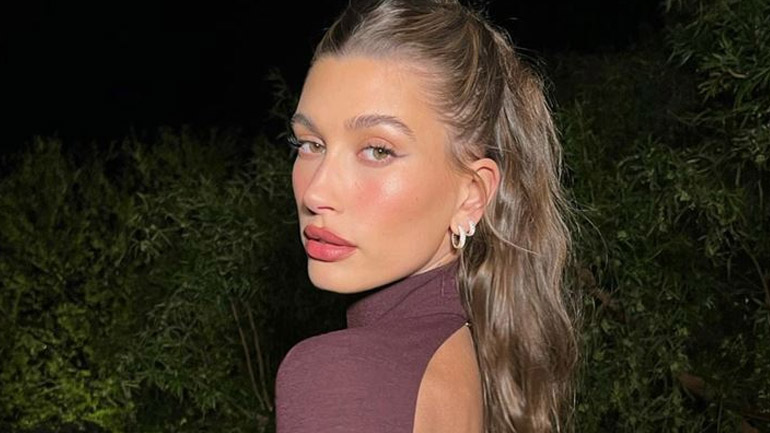 Hailey Bieber: Υιοθέτησε τη νέα τάση της άνοιξης στο makeup