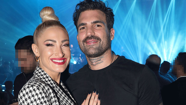 Ιωάννα Τούνη: Πάσχα στη Ναύπακτο με το Δημήτρη Αλεξάνδρου μετά την απώλεια της μητέρας της