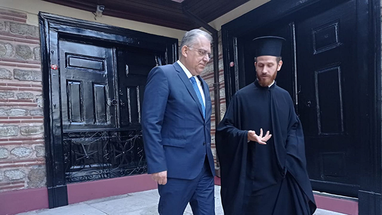 Θεοδωρικάκος: «Τιμούμε τη μνήμη του Αγίου Γεωργίου, προστάτη του στρατού μας»