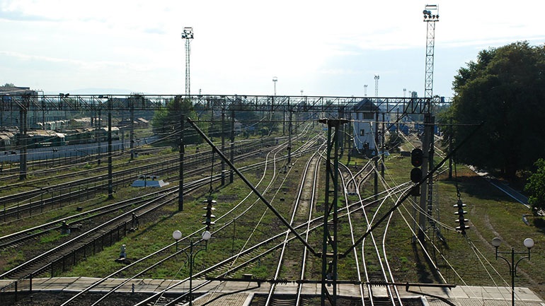 Πέντε νεκροί από ρωσικά πλήγματα σε σιδηροδρομικές υποδομές της Ουκρανίας