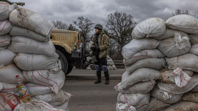 Υπηρεσία πληροφοριών του βρετανικού στρατού: Η Ρωσία προσπαθεί να περικυκλώσει ουκρανικές θέσεις στο Ντονμπάς