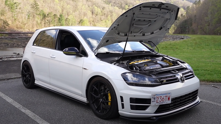 Έβαλε τον 5κύλινδρο TFSI του Audi RS3 στο Golf R, γιατί του άρεσε ο… ήχος!