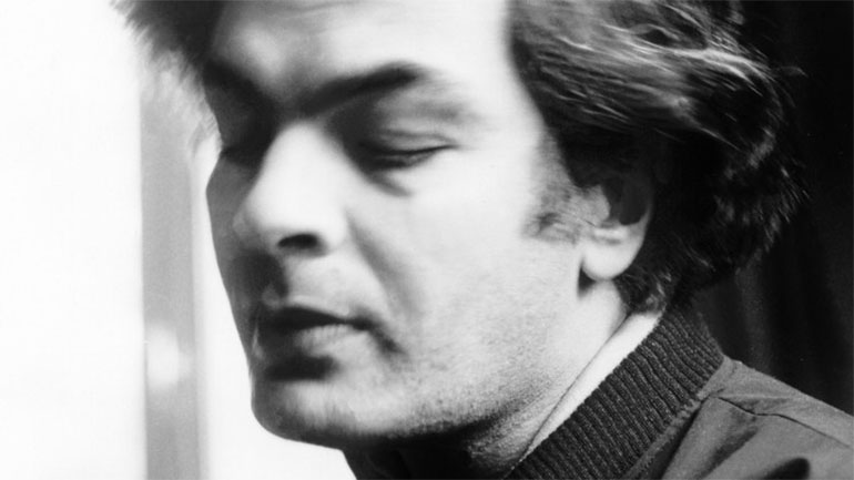 Από την καρδιά στη μνήμη: Τιμή στον Μάνο Λοΐζο στο Θέατρο Ολύμπια