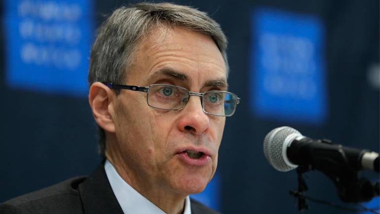 ΗΠΑ: Ο Κένεθ Ροθ αποχωρεί από την οργάνωση Human Rights Watch έπειτα από 30 χρόνια στο τιμόνι της