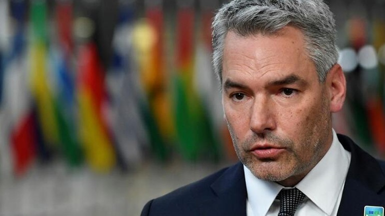 Ο Νεχάμερ διαψεύδει ότι η Αυστρία πρόκειται να πληρώσει για το ρωσικό αέριο σε ρούβλια