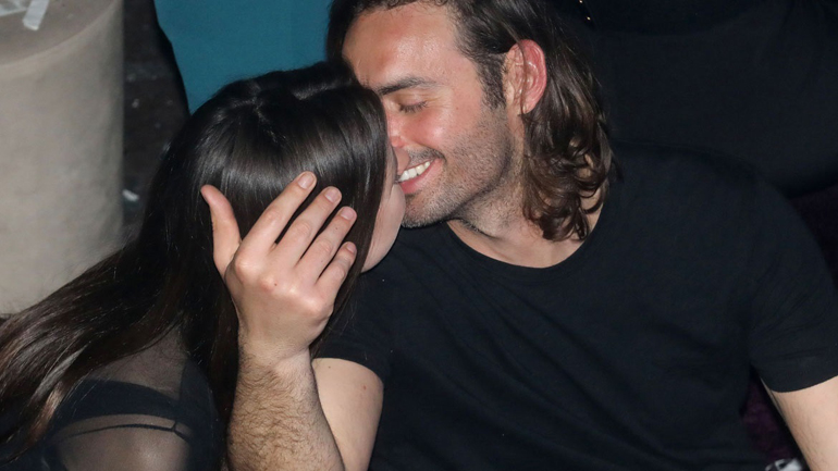 Δανάη Παππά: Τρυφερά φιλιά σε βραδινή έξοδο με τον σύντροφό της Λάμπρο Λάζαρη