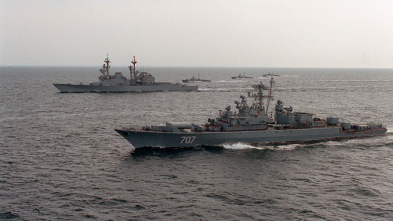 Βρετανία: «Το ρωσικό Πολεμικό Ναυτικό παραμένει ικανό», παρά την απώλεια των Saratov και Moskva